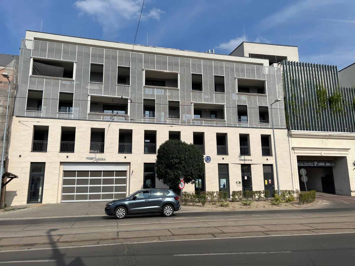 Parizsi Udvar Premium Apartman Apartment Debrecen Exterior photo